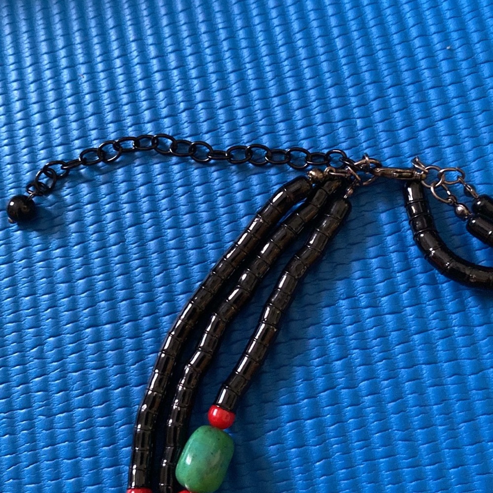 Colorful and black Beaded triple Necklace - Picture 4 of 17
